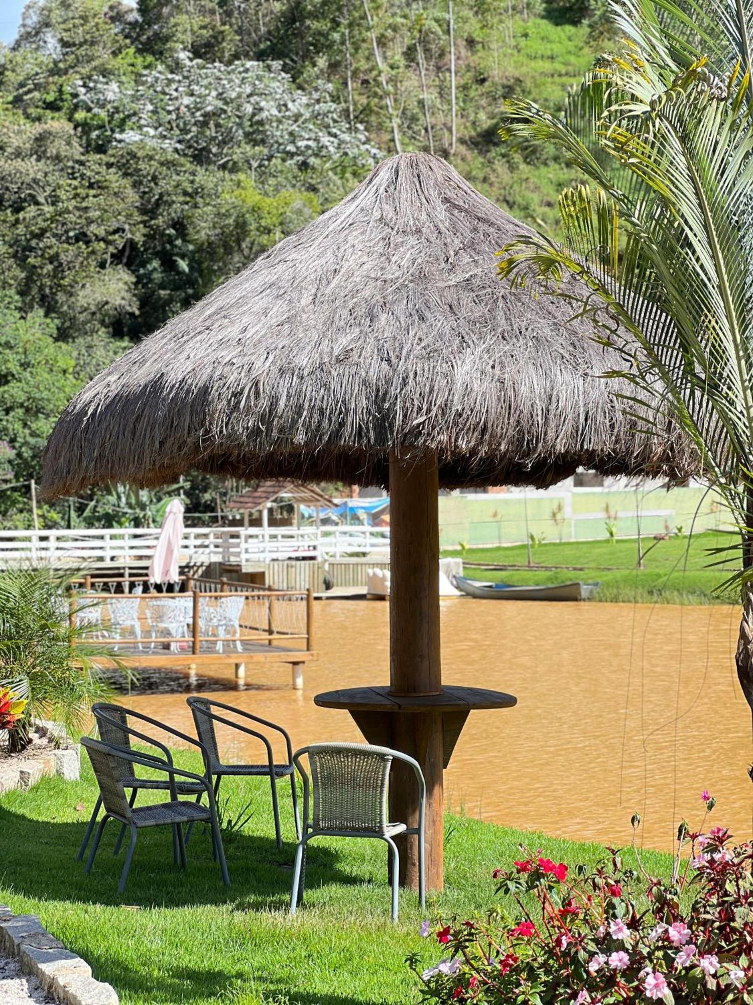 Terras Claras Pousada E Lazer Алфредо Чавес Екстериор снимка